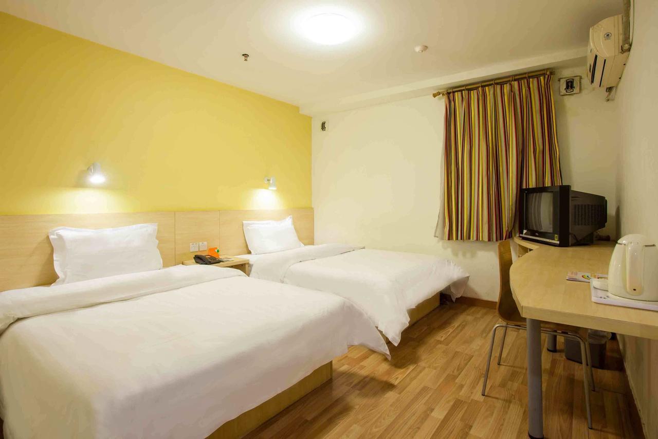 7Days Inn Deyang Wenmiao Square Номер фото