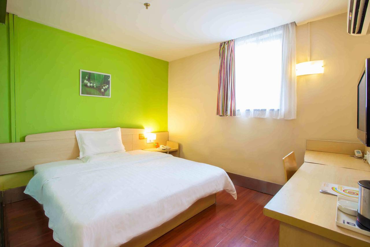 7Days Inn Deyang Wenmiao Square Номер фото